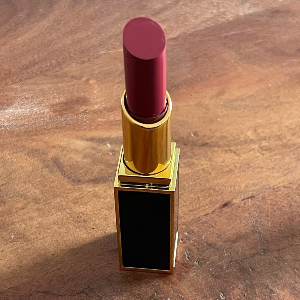 TOM FORD
